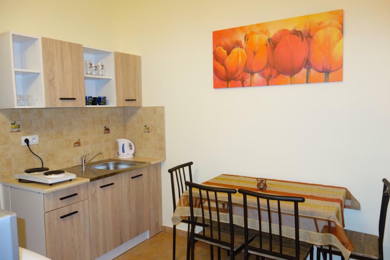 Appartement La Familia à Štúrovo Extérieur photo
