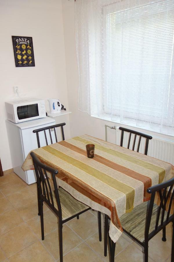 Appartement La Familia à Štúrovo Extérieur photo