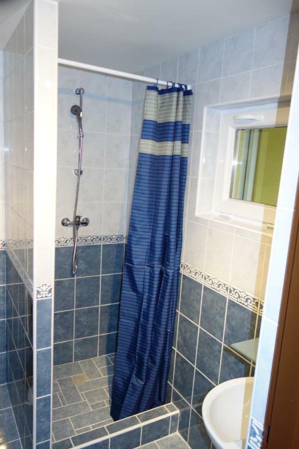 Appartement La Familia à Štúrovo Extérieur photo