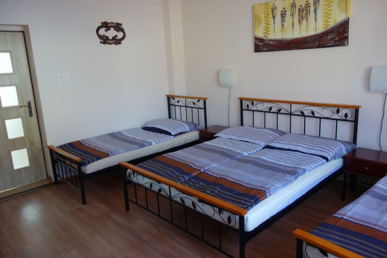 Appartement La Familia à Štúrovo Extérieur photo