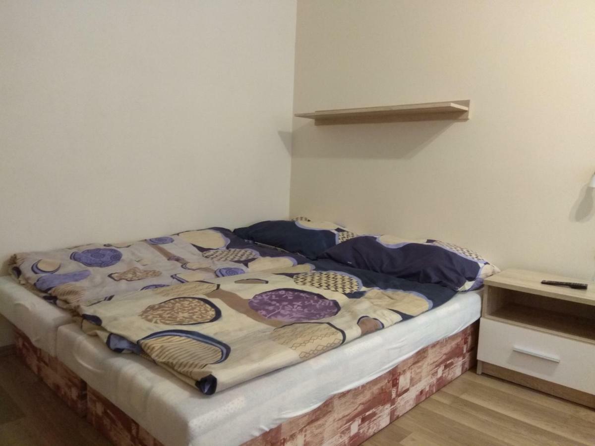Appartement La Familia à Štúrovo Extérieur photo